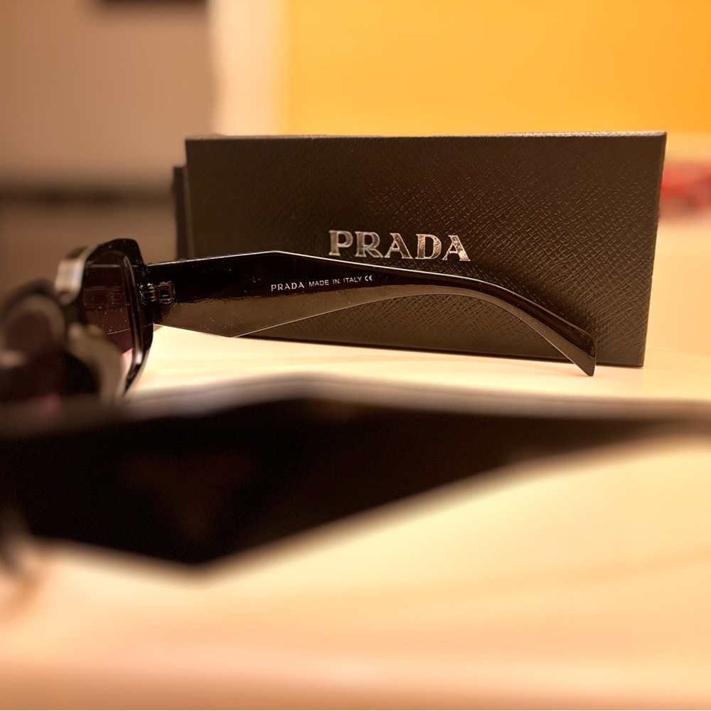 Prada Glossy Black Eyewear - Picture 4 of 4